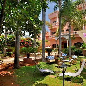 2* Pensión Lhostel A